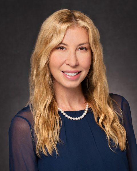 Express-Headshots-Female-Jacksonville-Professionals - 5791